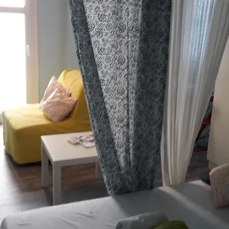 Romantically Allured Next To The Center Apartment