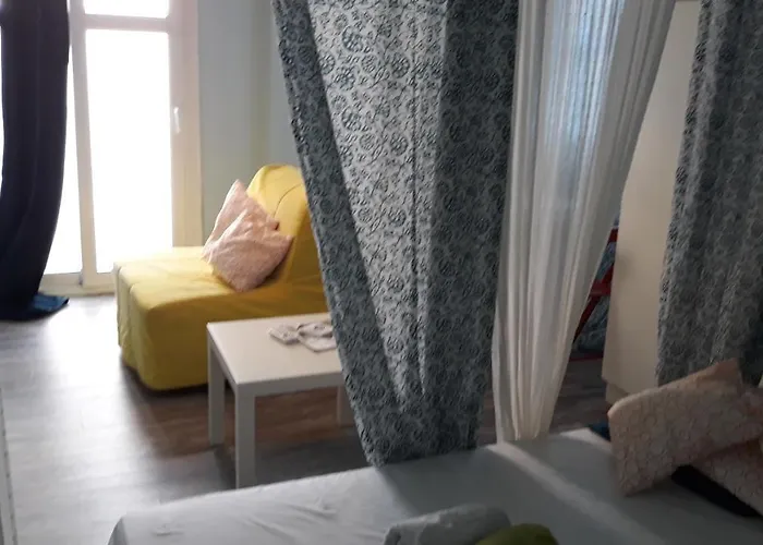 Romantically Allured Next To The Center Appartement