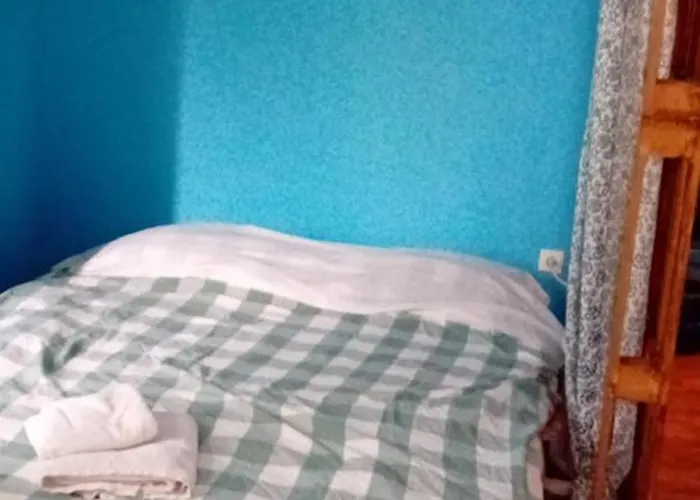 Romantically Allured Next To The Center Tessalónica